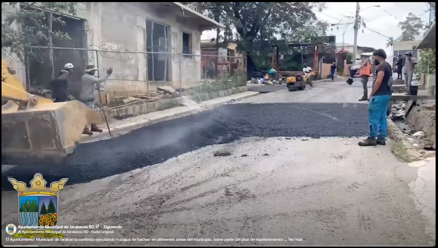Alcalde Joselito Abreu encabeza trabajos de adecuación de calles junto al Ministerio de Obras Públicas