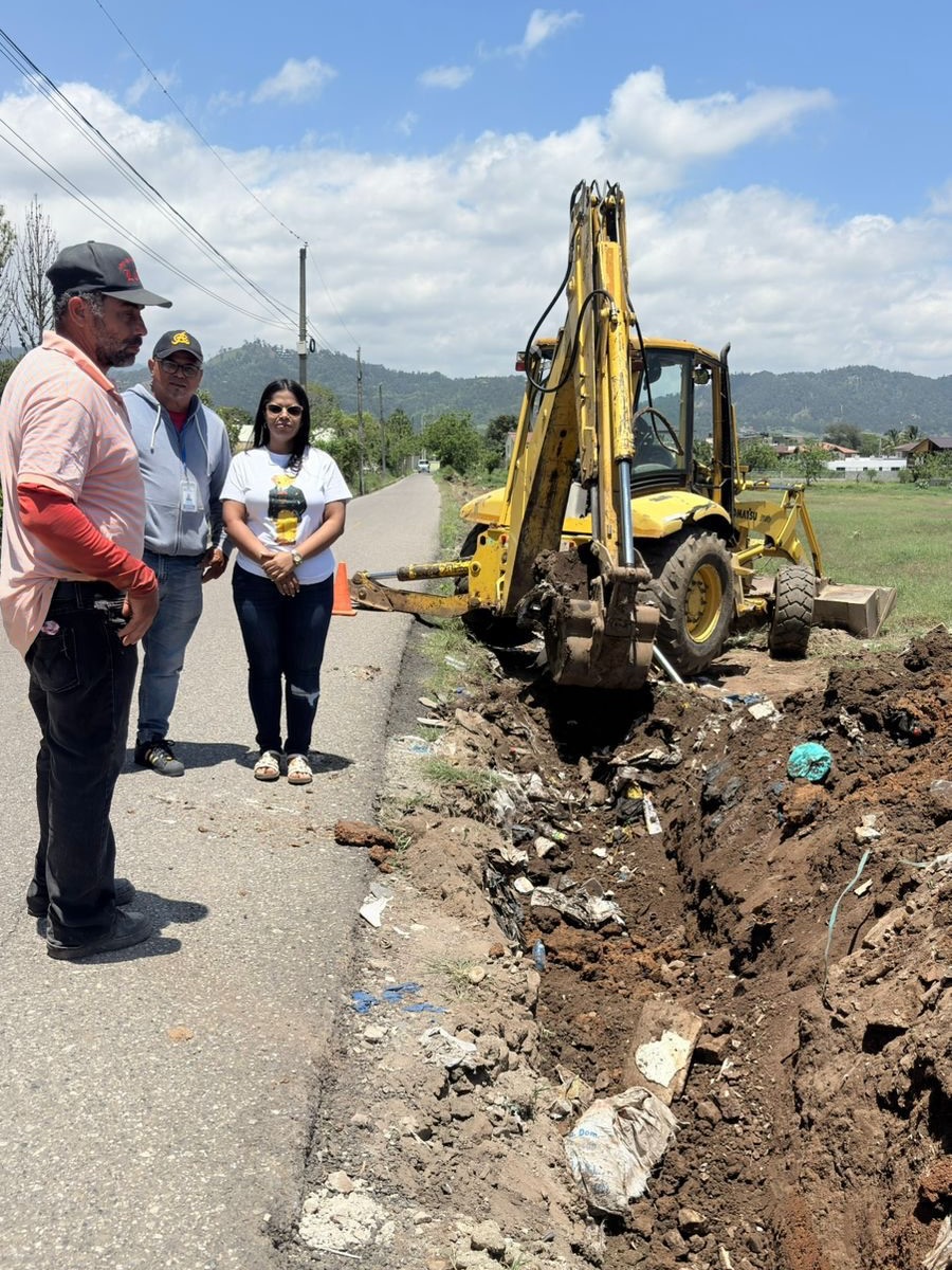 El Ayuntamiento Municipal de Jarabacoa continúa trabajando de la mano con las comunidades y las instituciones correspondientes para dar seguimiento a situaciones que impactan el bienestar y la seguridad de la ciudadanía.